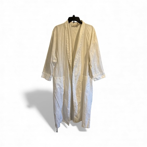 Victoria's Secret Cream Robe - Picture 1 of 9